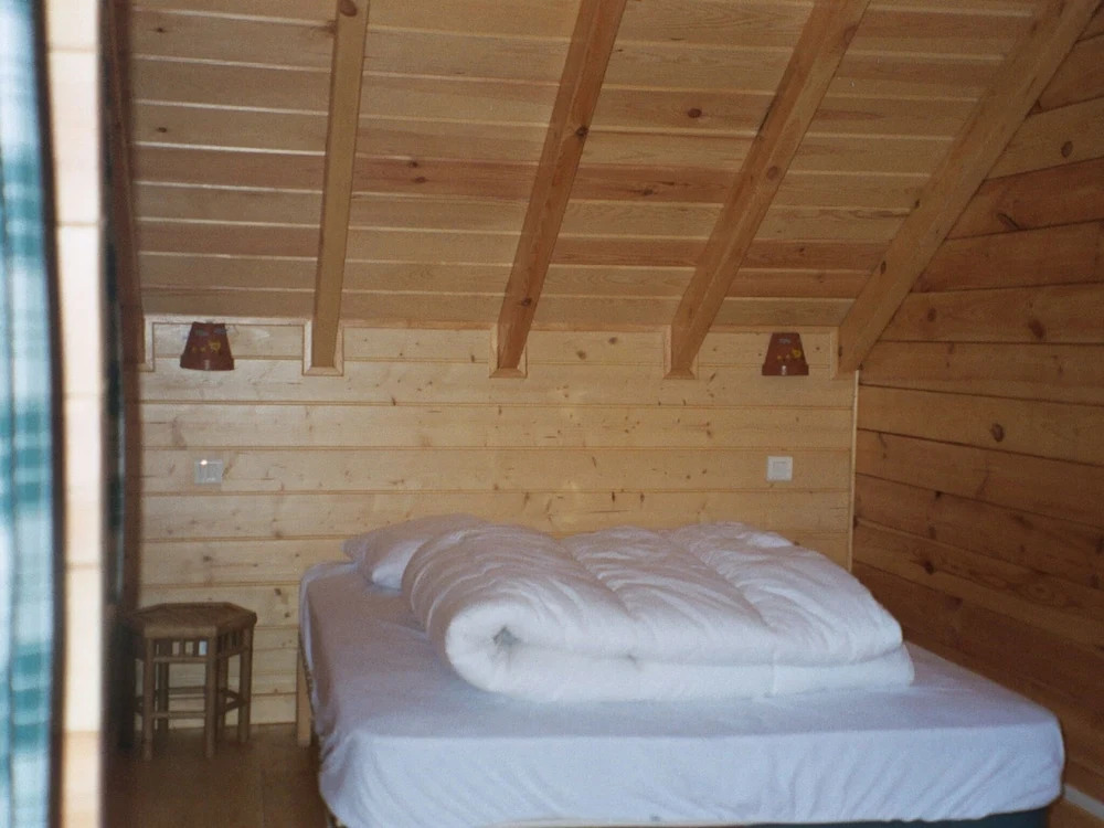Wooden Chalet Close to Lake