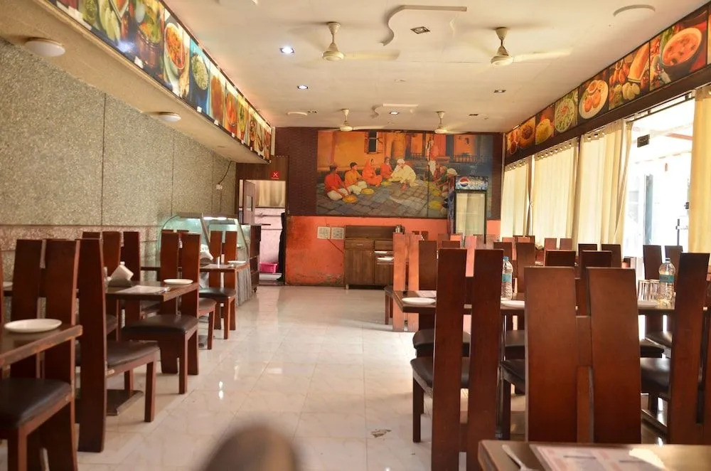 Hotel Sai Sparsh-150 meters from Saibaba temple