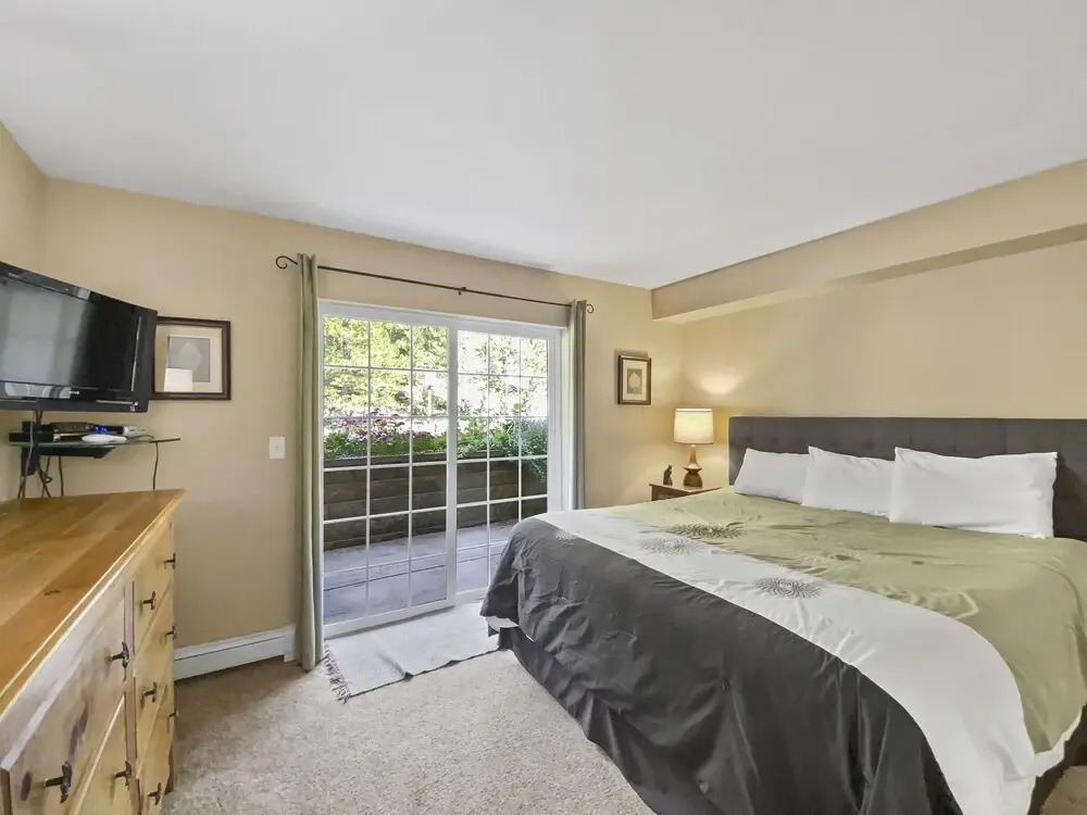 Swans Nest Villa 1304 2 Bedroom Condo by RedAwning
