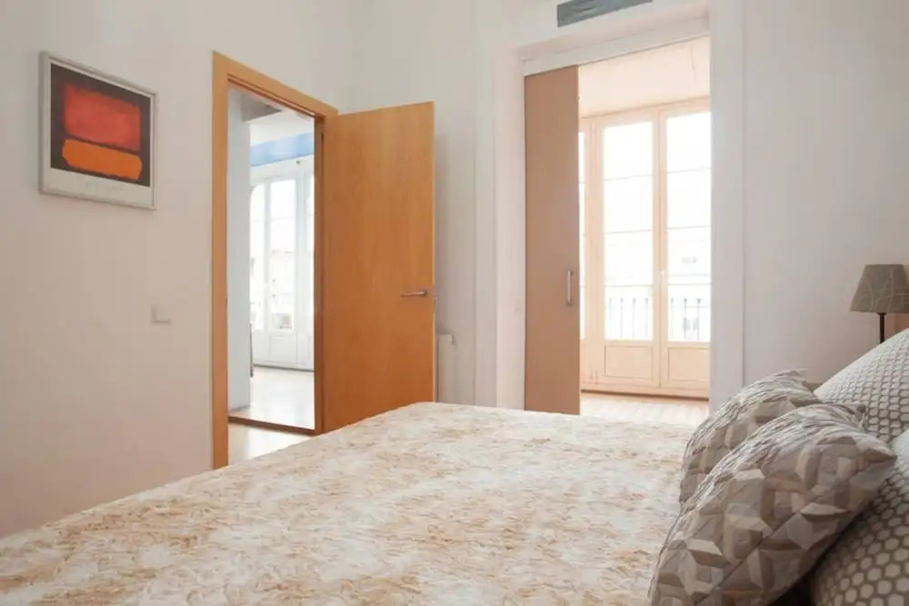 Akira Flats Urquinaona Centric apartment