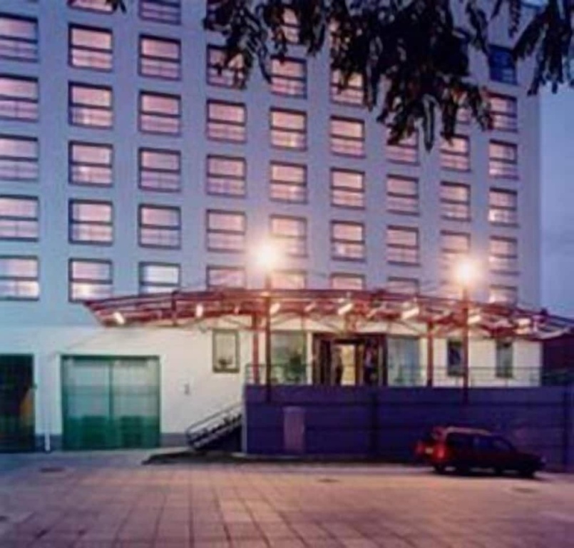 Отель Centre