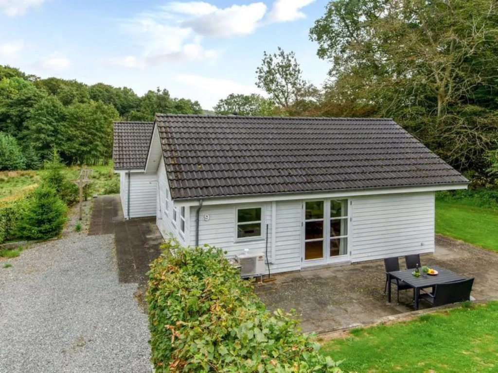 Holiday Home Bjerund - 250m from the sea by Interhome