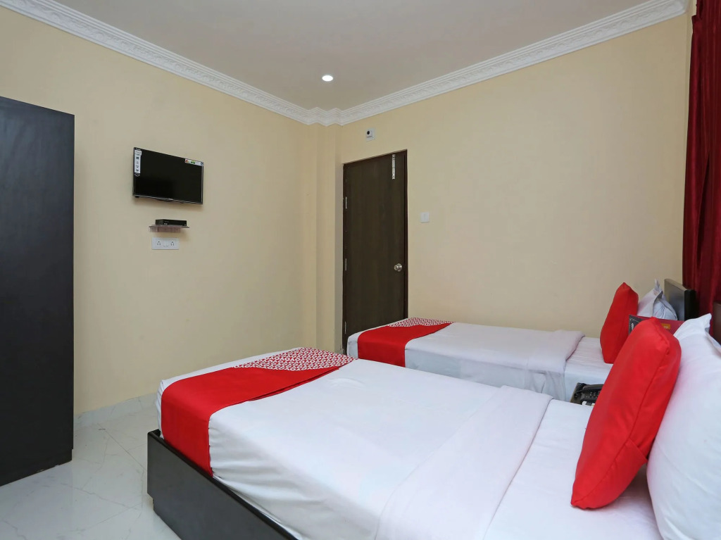 Aura Inn
