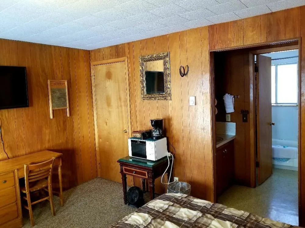 Long Valley Motel