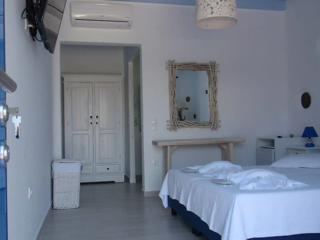 Mykonian Iros Suites & Villas
