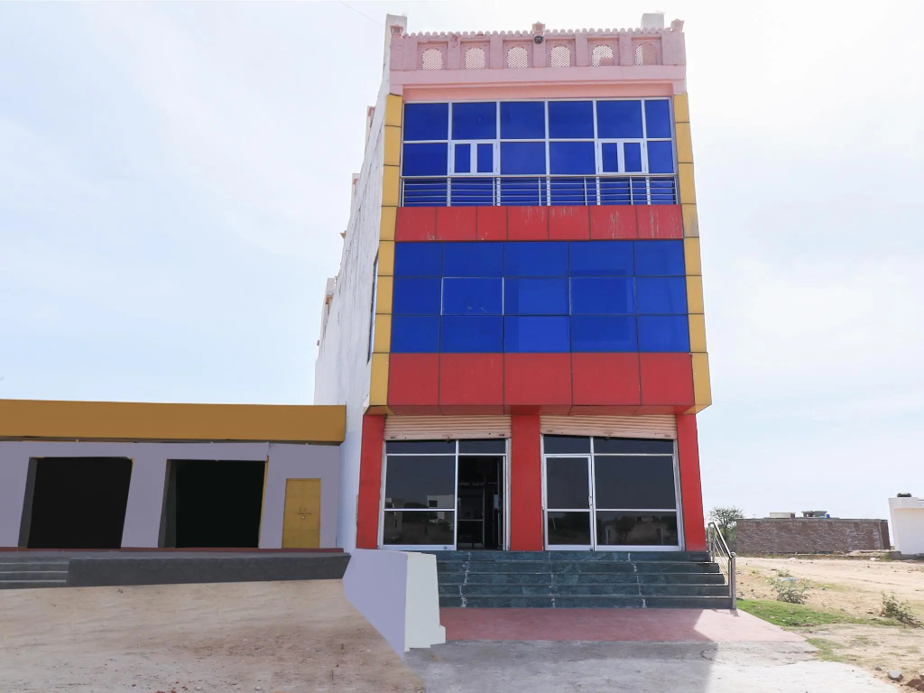 OYO 30929 Hotel Abhishek Inn