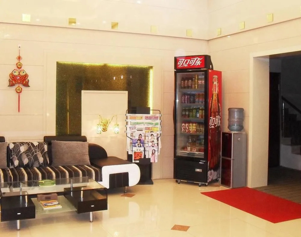 Communications Hotel