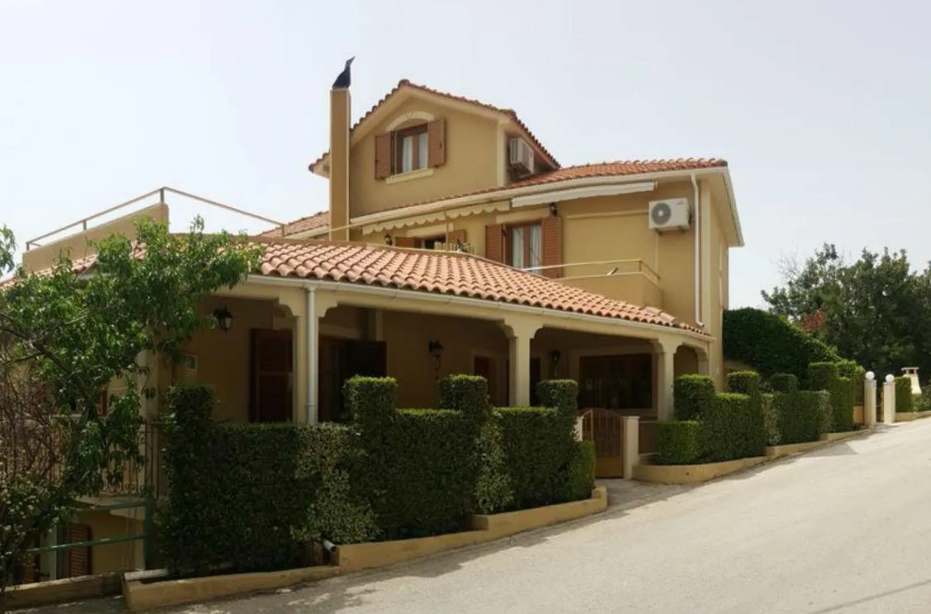 Epi Apartments