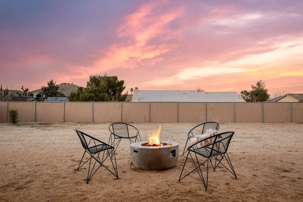 Gambel by Avantstayjtree Escape w/ Entertainers Yard, & Firepit, 3000sf