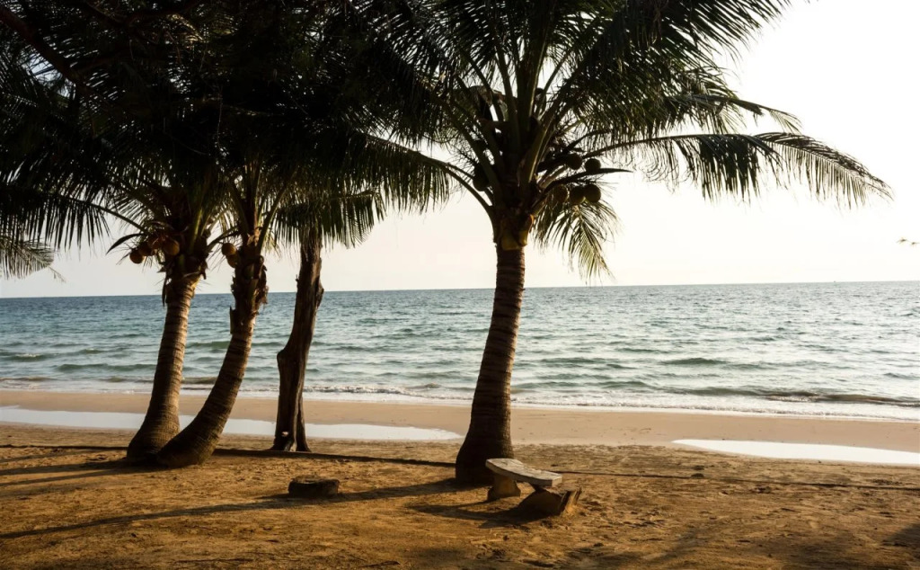 Sand Dunes Chaolao Beach Resort