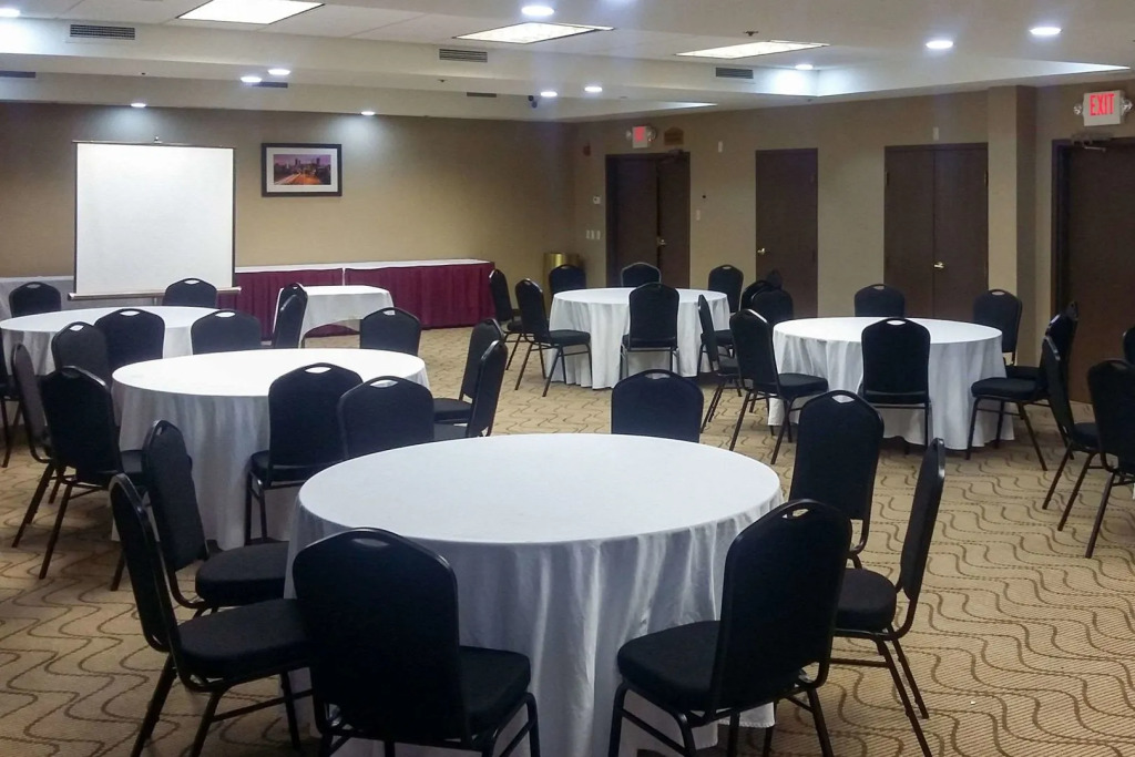 Holiday Inn Express & Suites - Atlanta - Tucker Northlake by IHG
