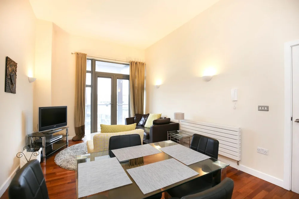 Fantastic 1 Bed Apartment Newcastle City