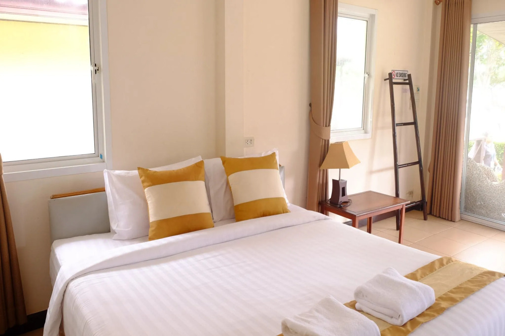Fah Talay Resort