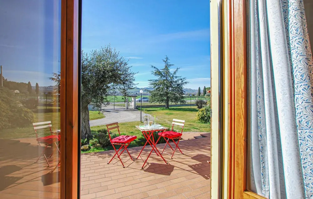 2 Bedroom Beautiful Home In Corridonia