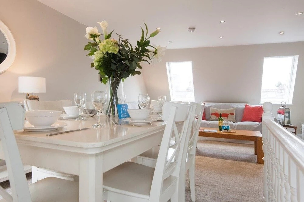 The Stephendale Road Townhouse - SL