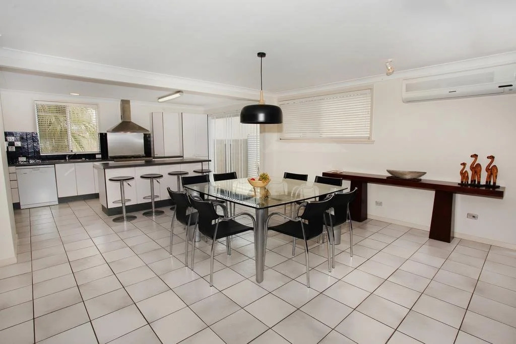 4 bedroom home on canal
