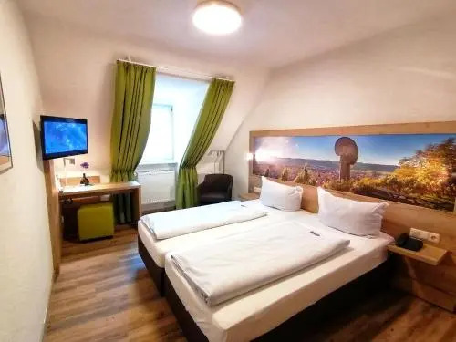 Gasthof Hotel Weinbau "Zum Goldenen Ochsen"