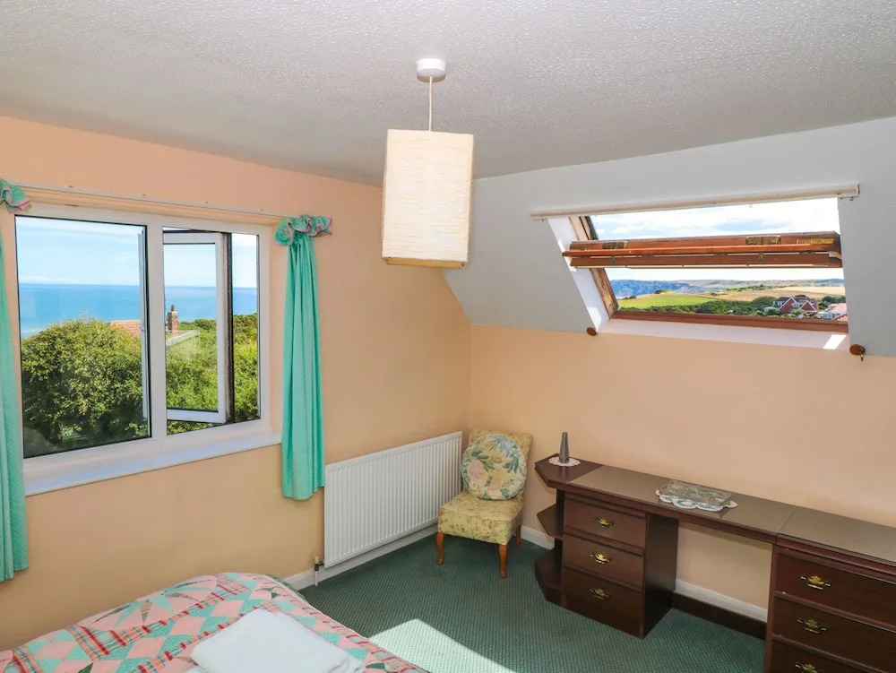 Sunny Crest - Uk34724