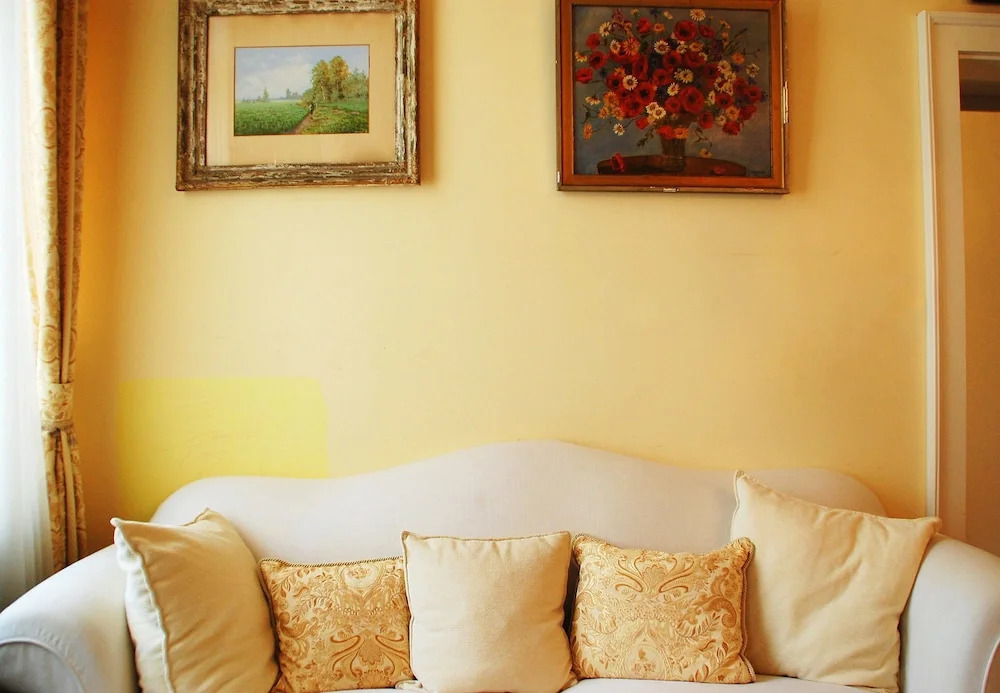 Bohemia Antique Apartment