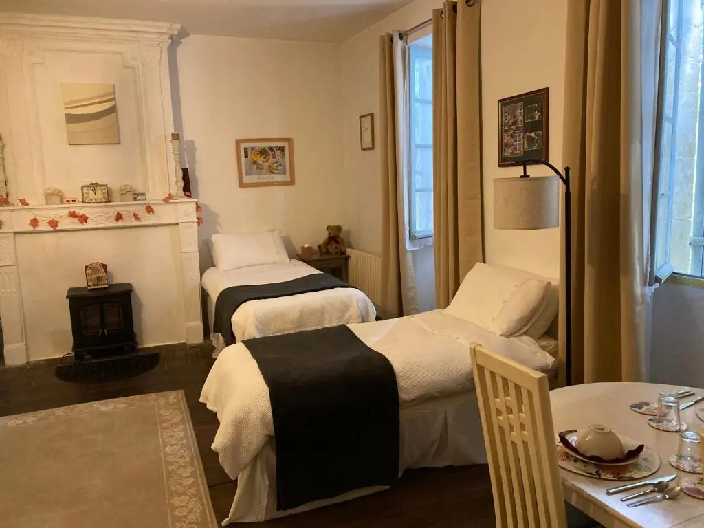 7 Dagnaud De la Tude our family farmhouse style home with en-suite