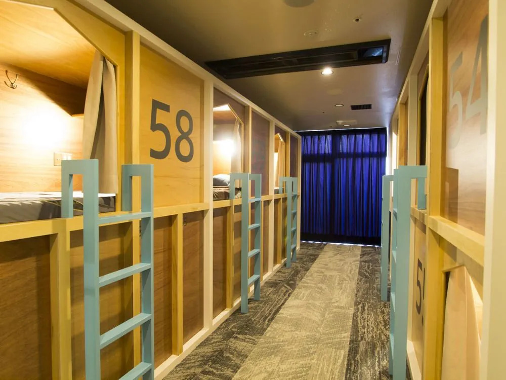Comics & CapsuleHotel COMICAP kyotoshinkyogoku