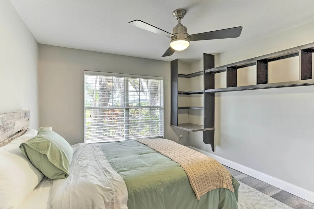 2 Mi to City Center: Spacious Port St Lucie Home!