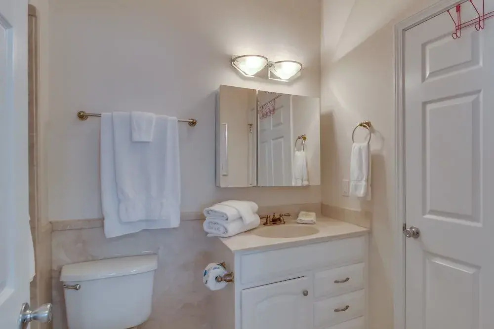 Spinnaker Pointe Unit 3B