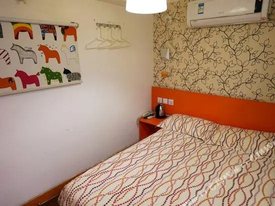 Pod Inn (Shanghai North the Bund Dongbaoxing Road Metro Station)
