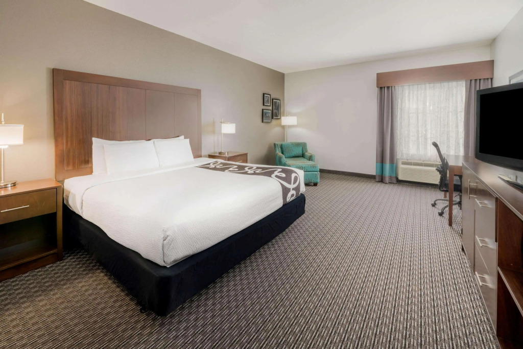 La Quinta Inn & Suites by Wyndham Fort Worth Arlington West