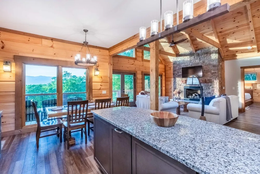 Luxury 3 2 5 Cabin Lake Views Theatre Gameroom