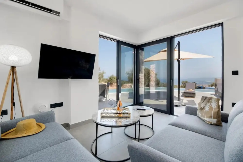Villa Andria With 5 Bedrooms and 5 Bathrooms