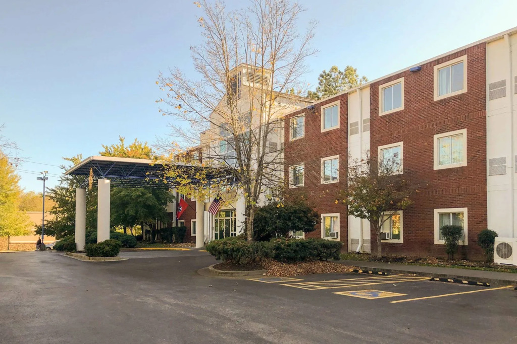 Sleep Inn & Suites