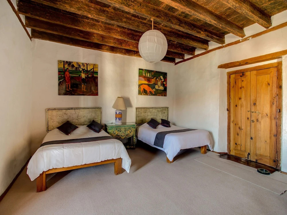 Collection O Hotel La Batucada