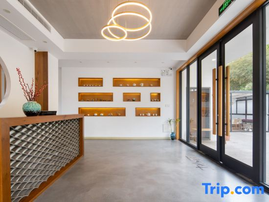 Shengsi Pushu • 18 mu B&B