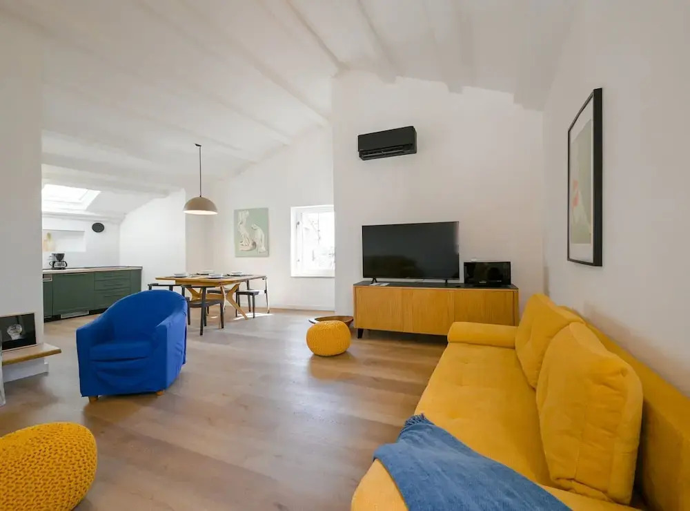 Radiant and Trendy Downtown Rovinj Apartment