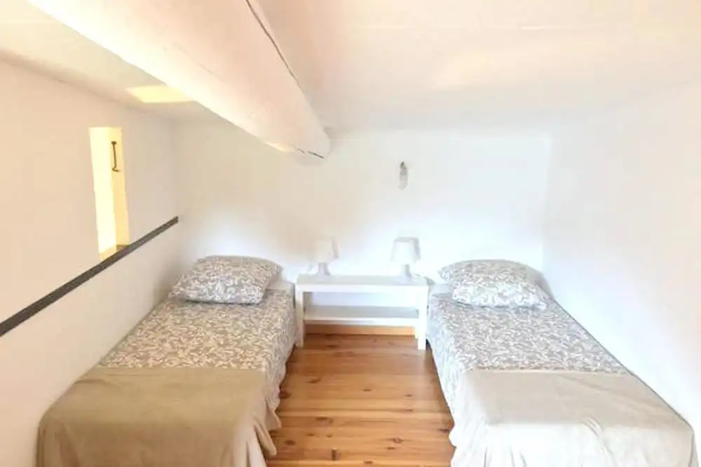 House With one Bedroom in Roquemaure, With Enclosed Garden and Wifi