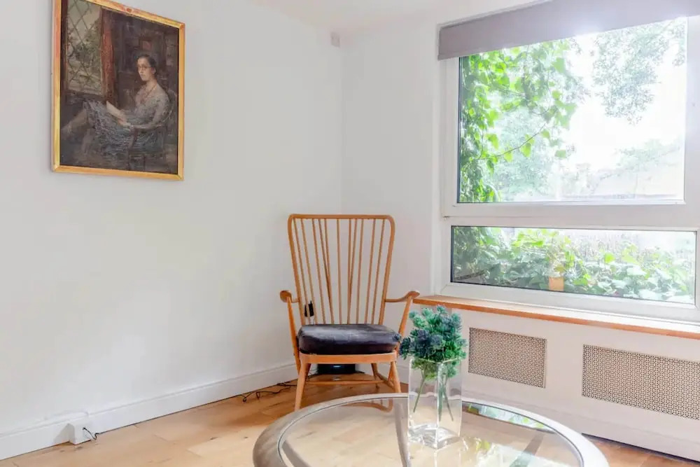 Spacious 1 Bedroom Apartment in Vibrant Angel