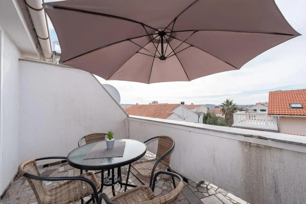 Vesna 2 city central apartment