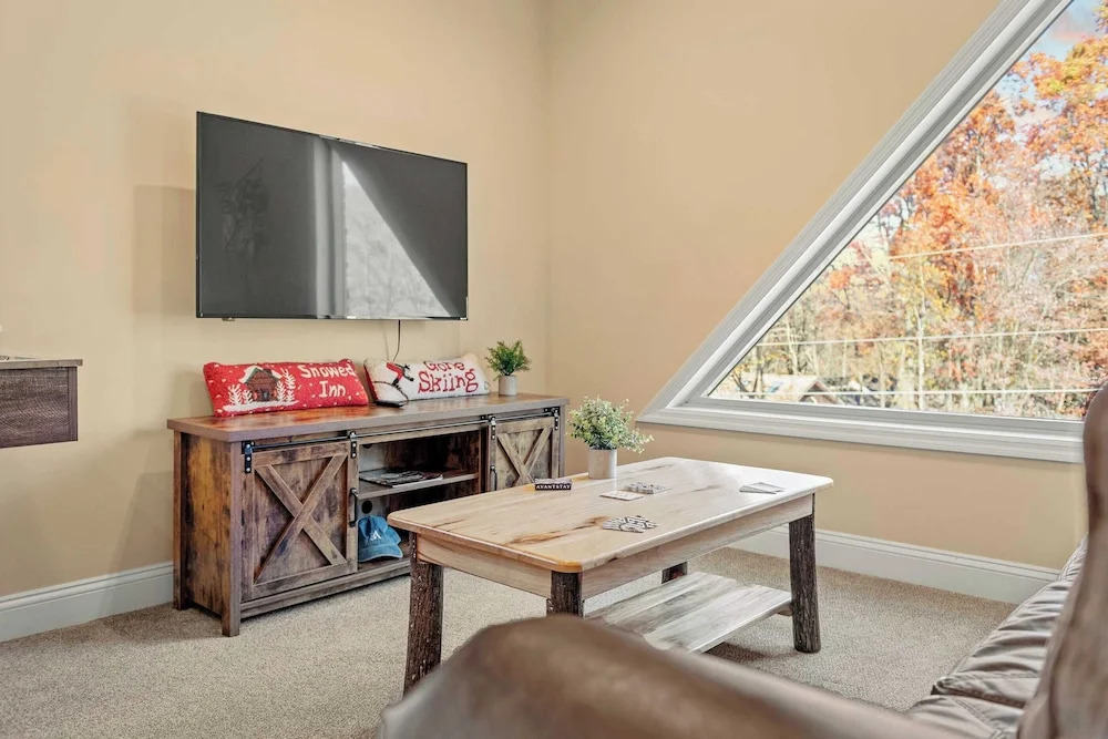 Stephen Way by Avantstay Hot Tub + Game Room Albrightsville