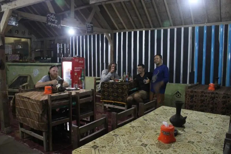 Duyung Rooms & Resto Gerupuk