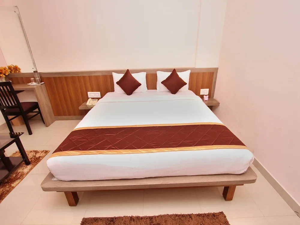 Collection O 2235 Oh My Rooms Indranagar