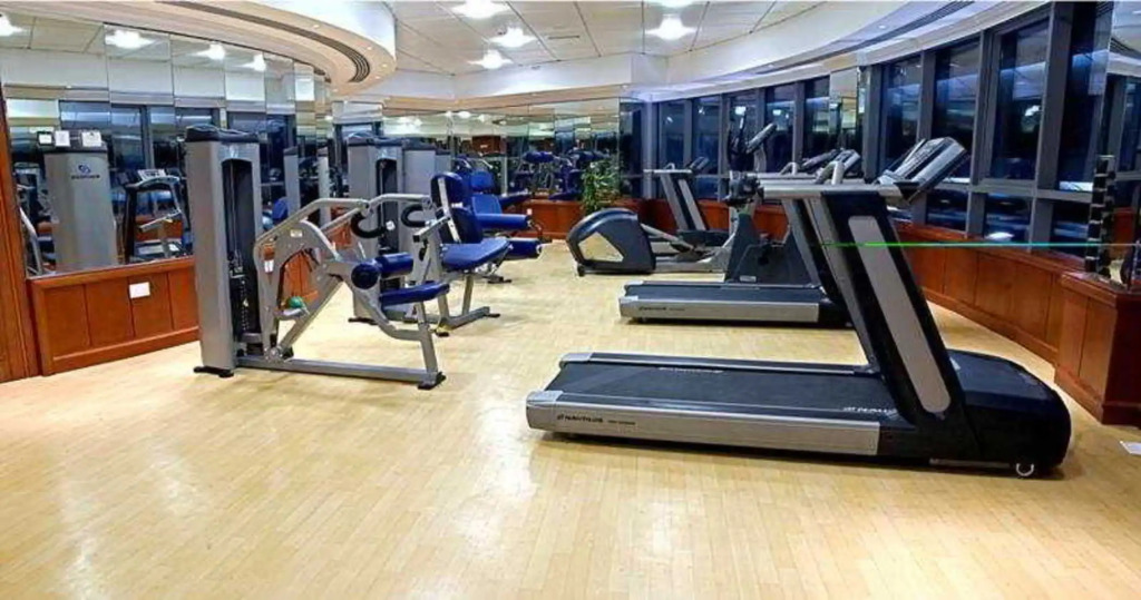Отель DoubleTree by Hilton Dubai Port Saeed