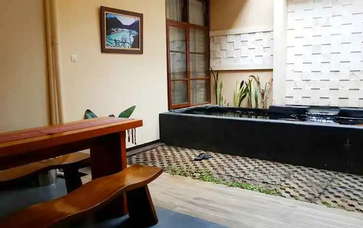 Rumah Tamu Muararajeun