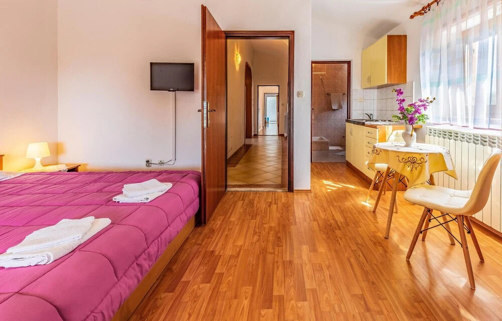 Stunning Home in Medulin With Wifi and 7 Bedrooms