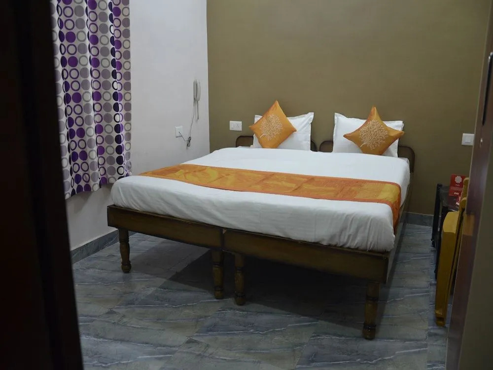 OYO 7622 Varanasi Stays