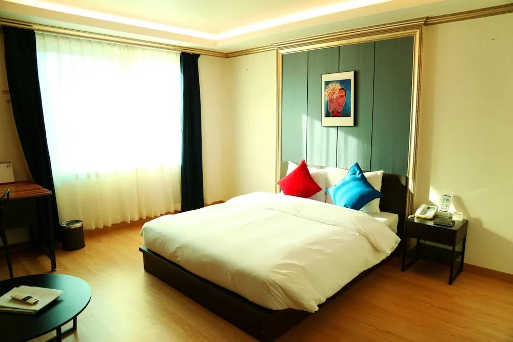 Tiffany Tourist Hotel