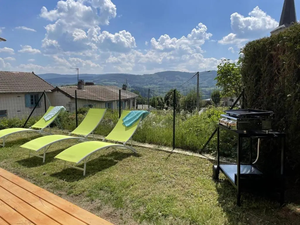 Maison moderne à La Chabanne avec jardin et animaux admis - FR-1-489-341