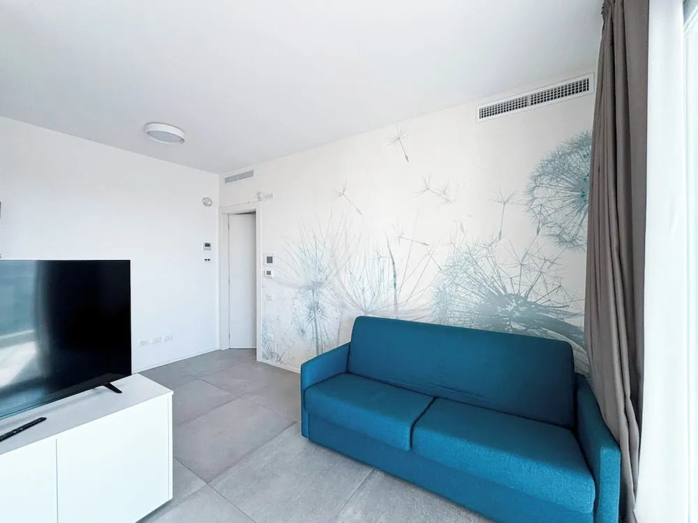 Modern Apartment Steps From the Beach
