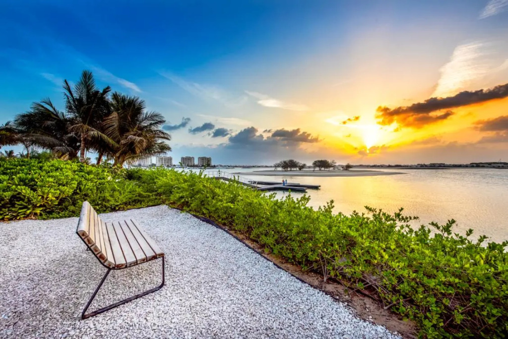 The Ritz-Carlton, Ras Al Khaimah, Al Hamra Beach