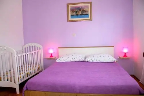 Apartment Rake